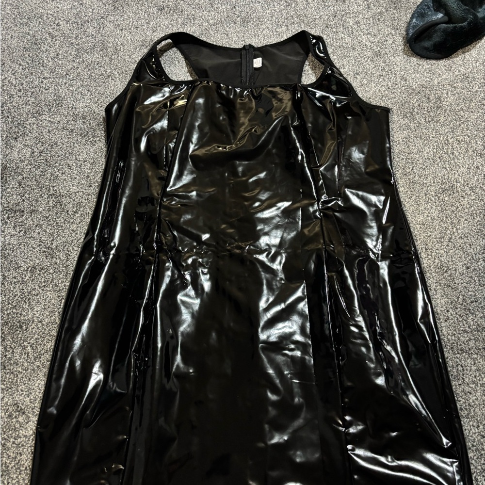 Elegant Black Sleeveless Dress